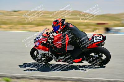media/Apr-13-2025-TrackXperience (Sun) [[fb1ef998a6]]/Level 2 (Intermediate)/Turn 8 (Session 3)/
